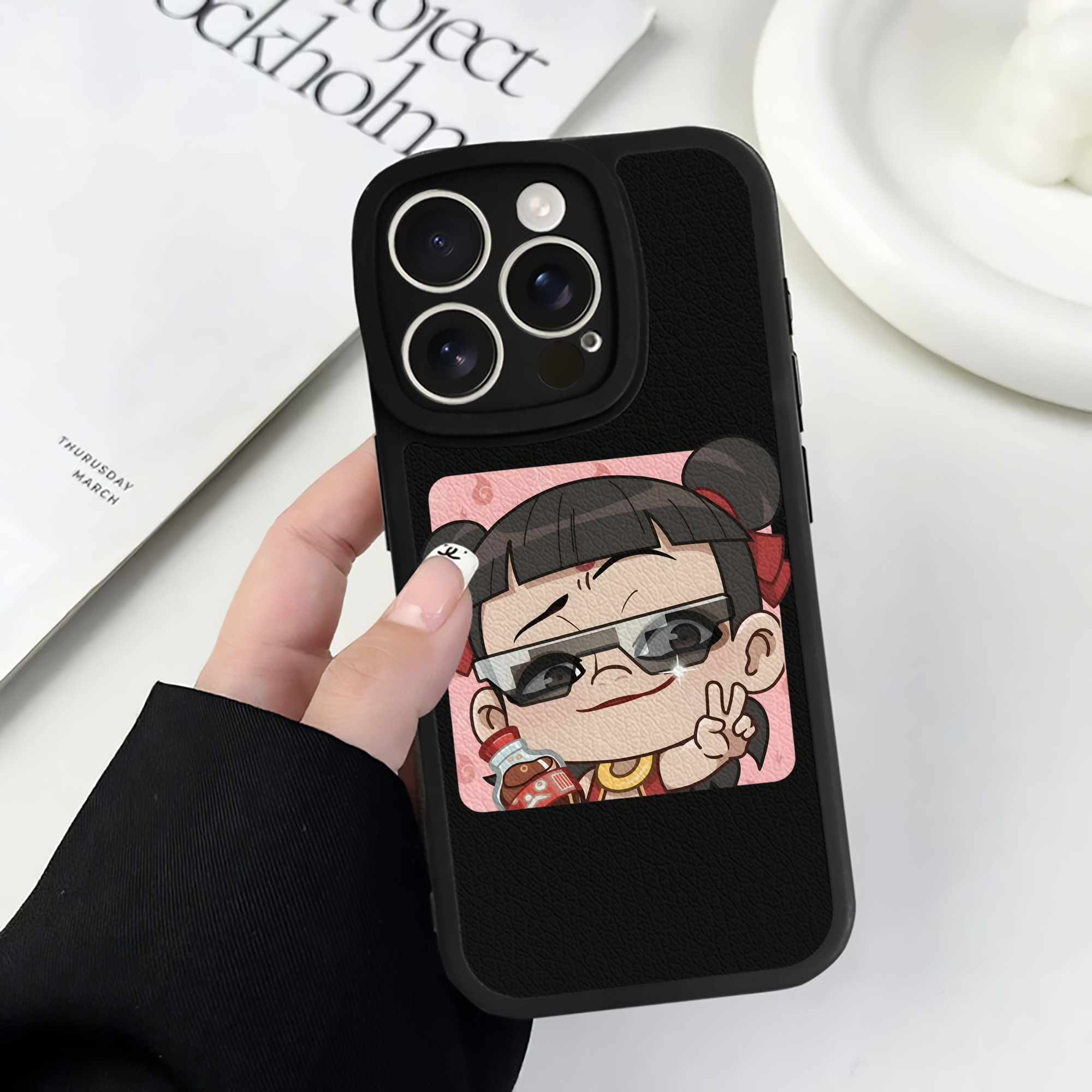（画像用） Ne Zha 2 ナタ 魔童の大暴れ 【iPhone 16シリーズ対応】シリコンスマホケース（レザー調） 材質：シリコン